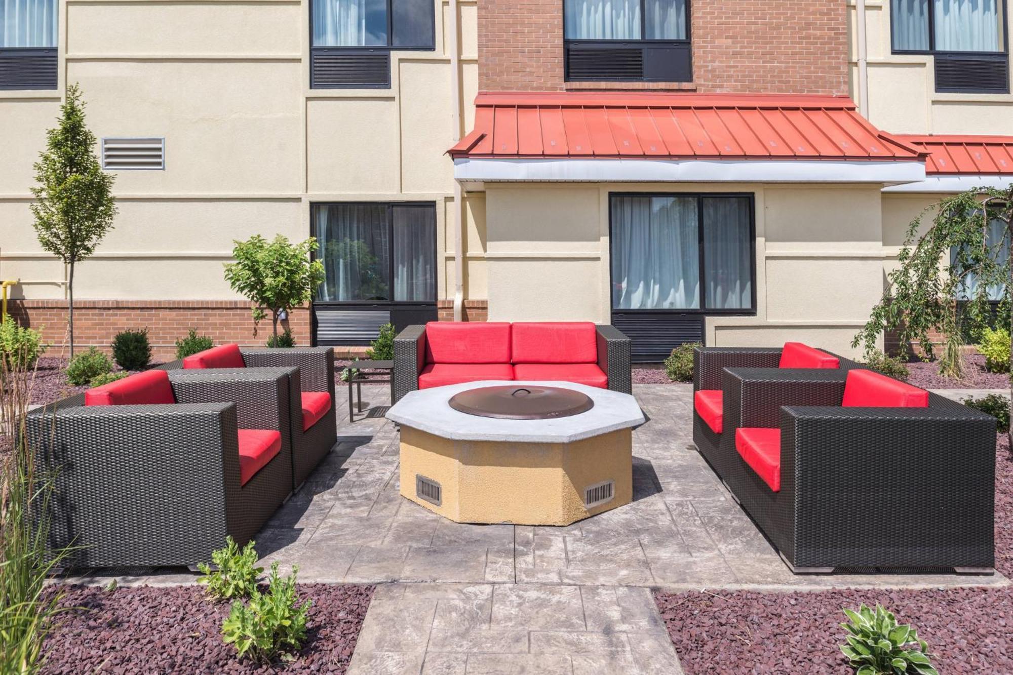 Towneplace Suites By Marriott New Hartford Εξωτερικό φωτογραφία