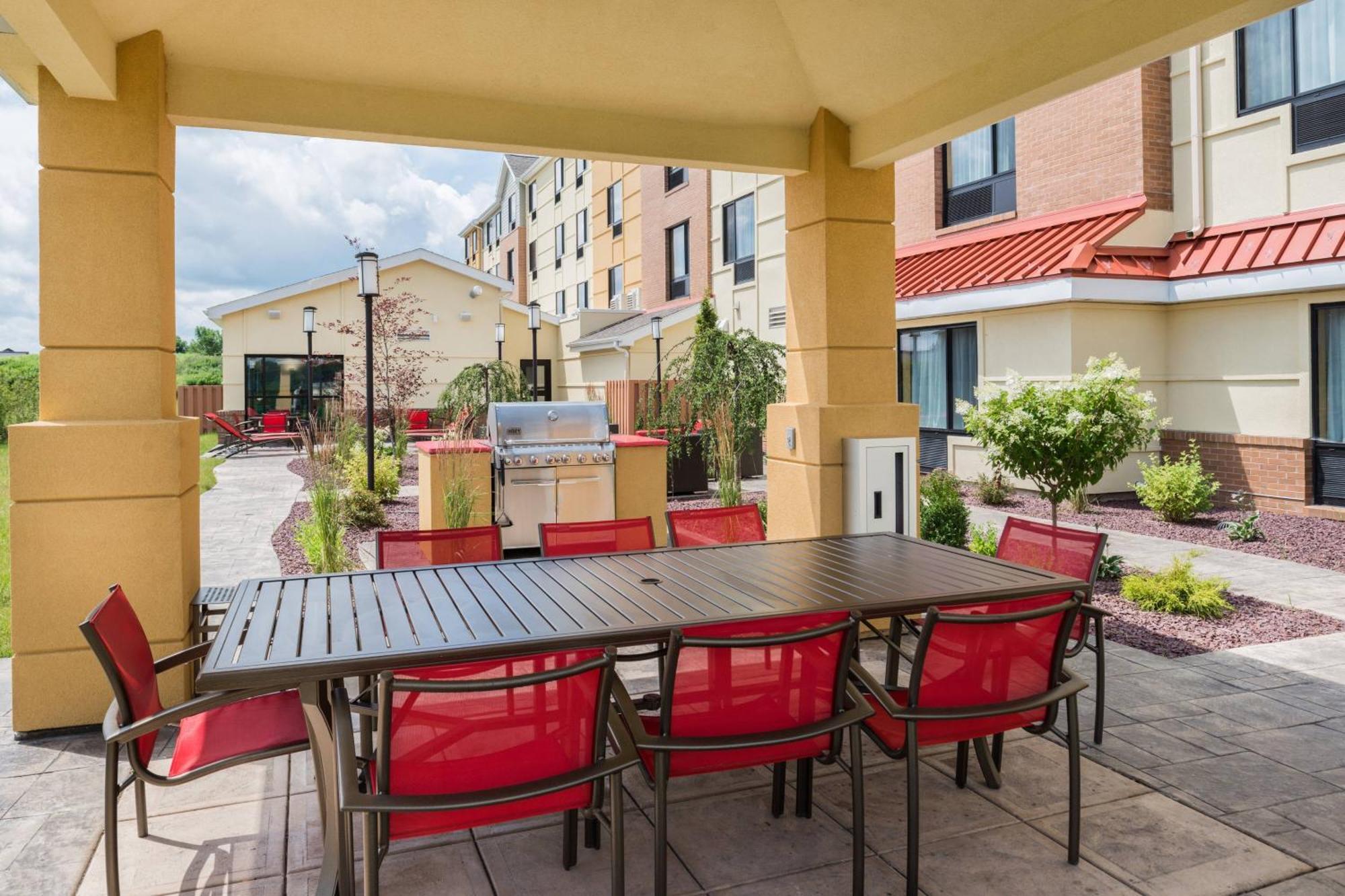 Towneplace Suites By Marriott New Hartford Εξωτερικό φωτογραφία