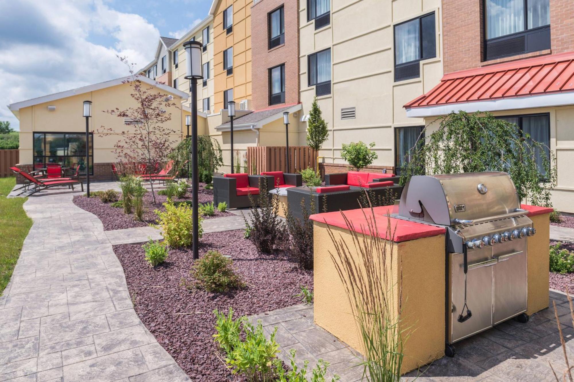 Towneplace Suites By Marriott New Hartford Εξωτερικό φωτογραφία