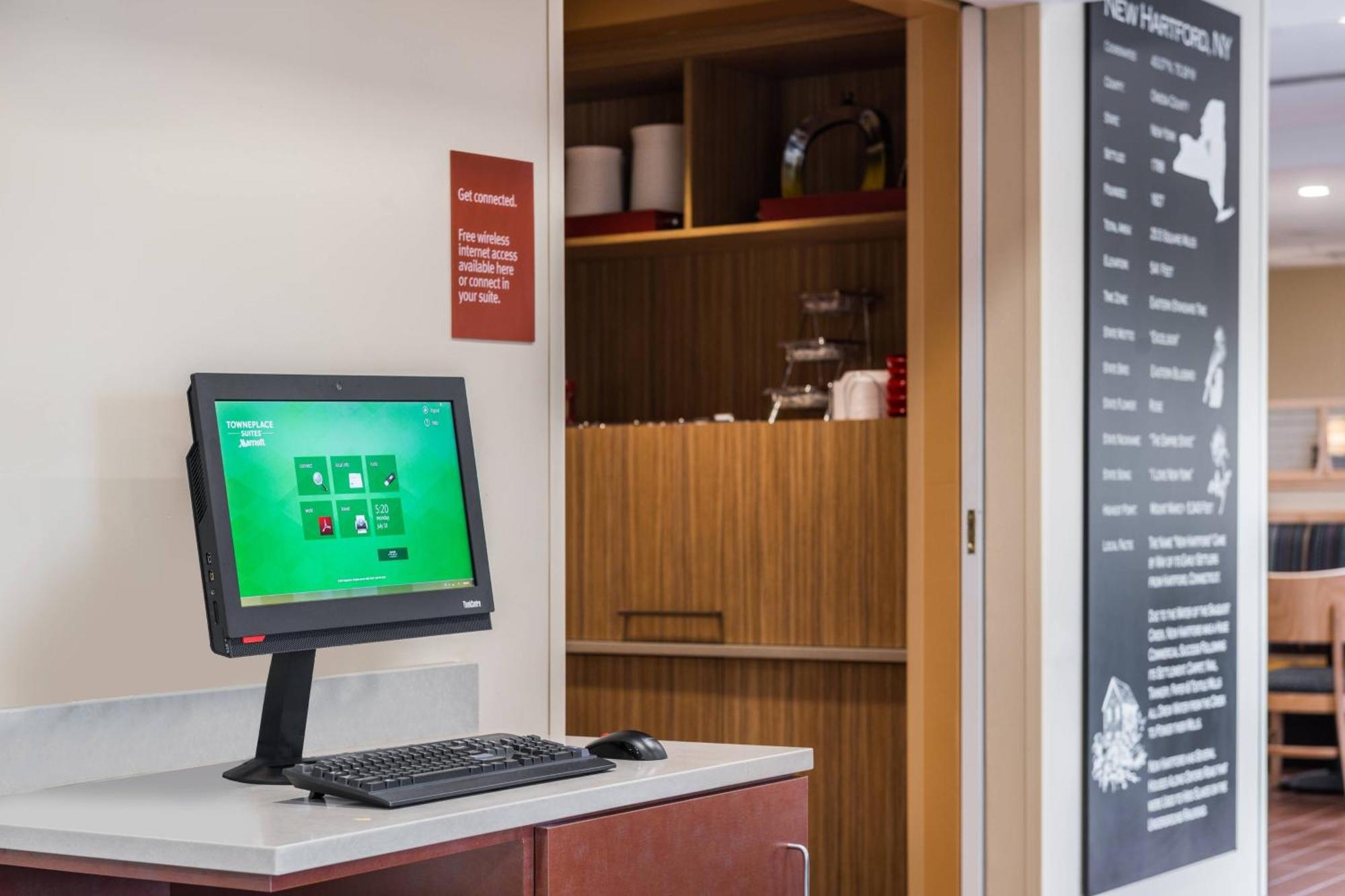 Towneplace Suites By Marriott New Hartford Εξωτερικό φωτογραφία
