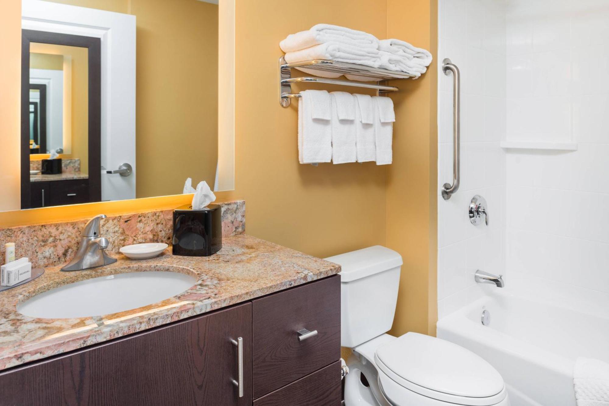 Towneplace Suites By Marriott New Hartford Εξωτερικό φωτογραφία