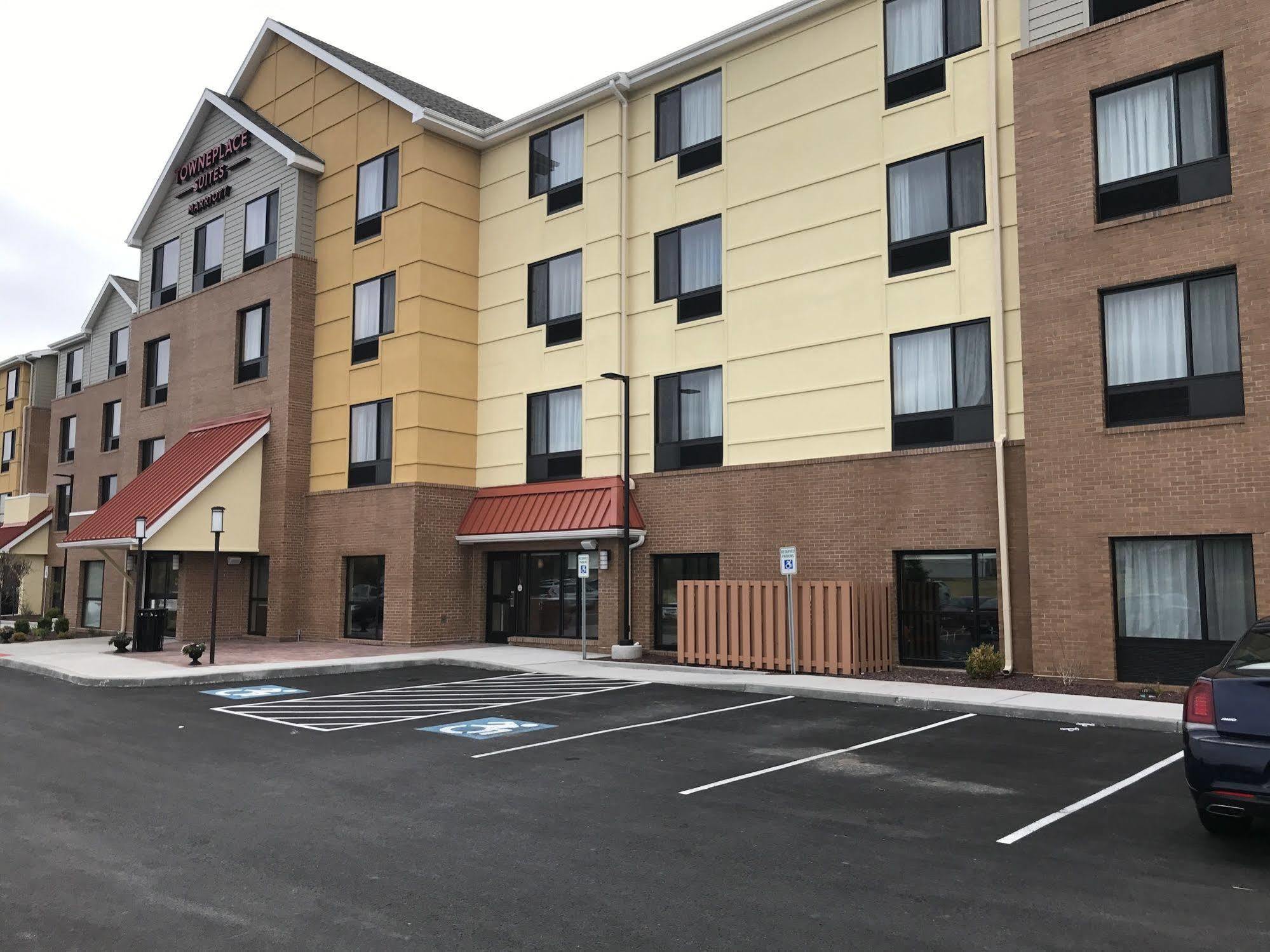 Towneplace Suites By Marriott New Hartford Εξωτερικό φωτογραφία