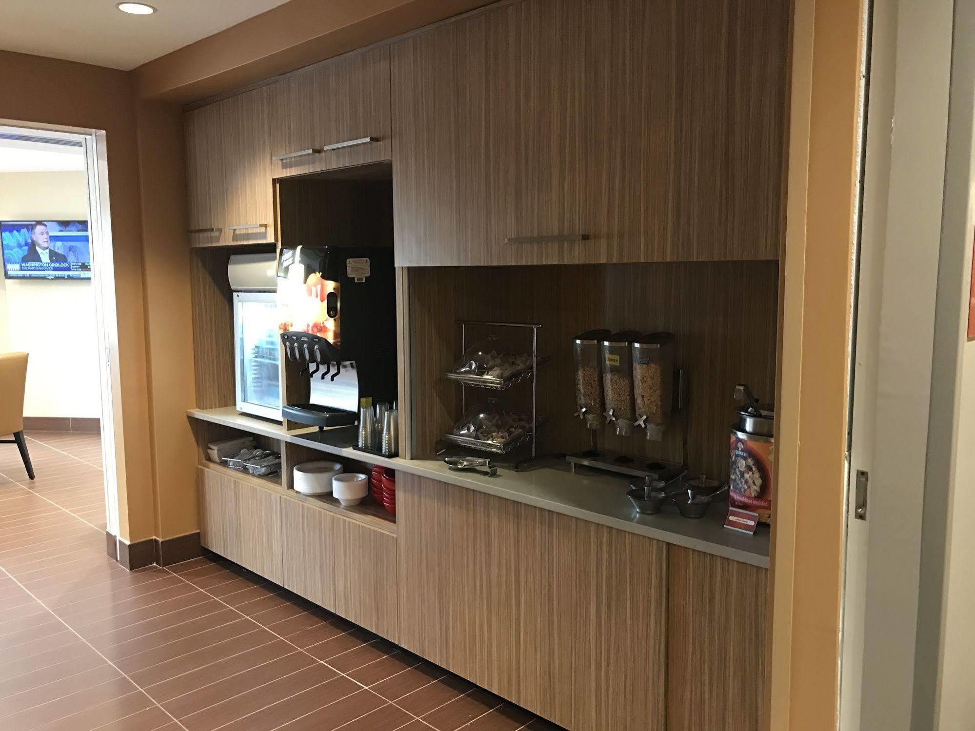 Towneplace Suites By Marriott New Hartford Εξωτερικό φωτογραφία